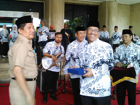 Pencarian PGRI Kendal - Persatuan Guru Republik Indonesia Cabang Kabupaten Kendal